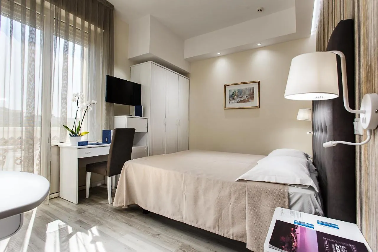Hotel Internazionale 체제나티코