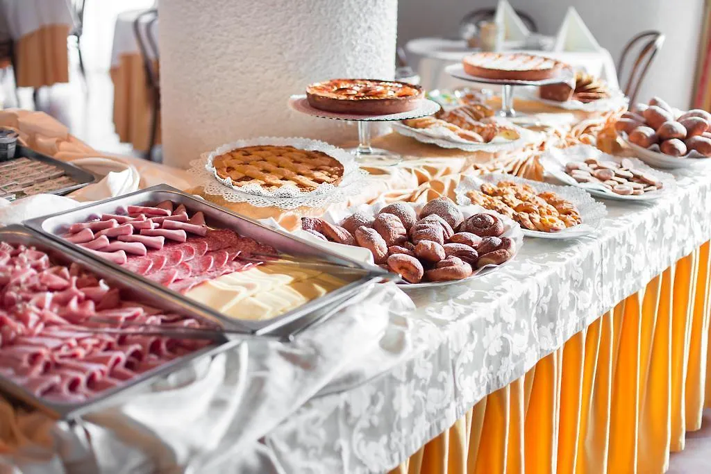 Hotel Internazionale Cesenatico 4*,  Italien